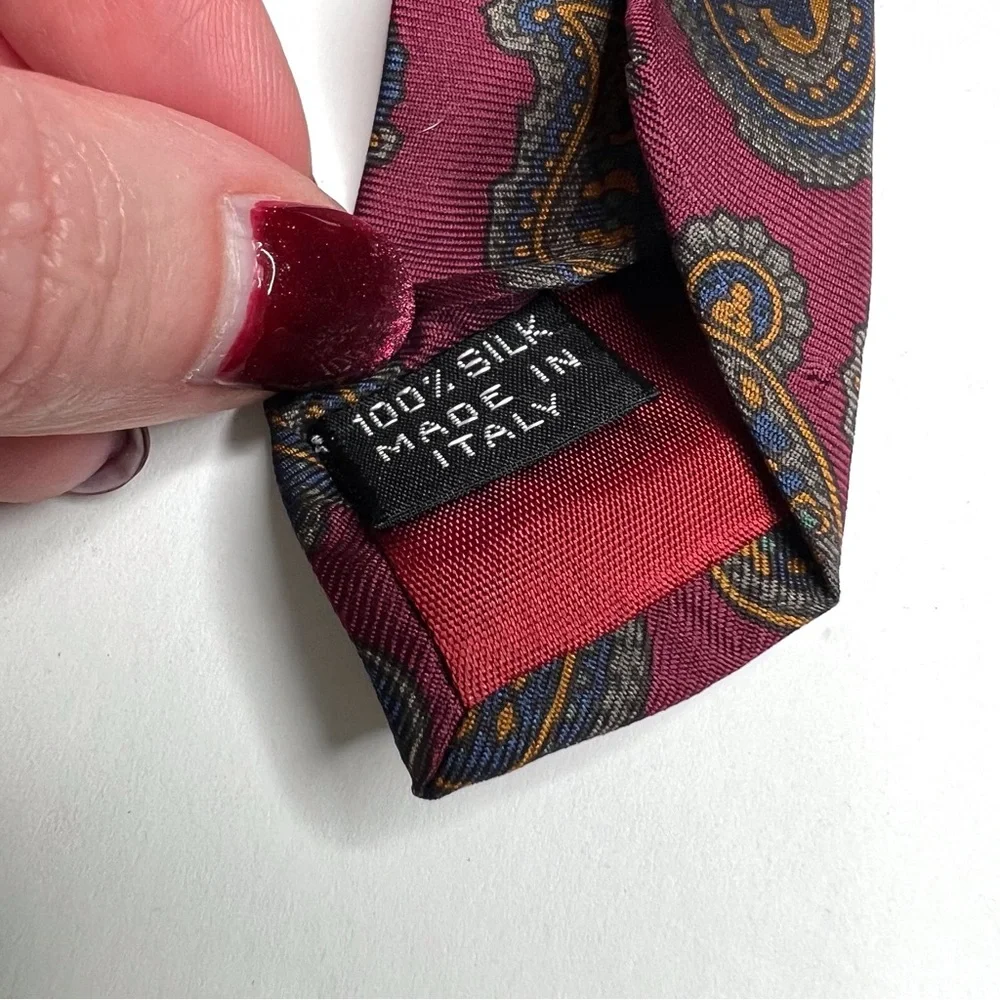 Lanvin 100% Silk Red Paisley Necktie Tie Preppy Academia Wall Street Classic